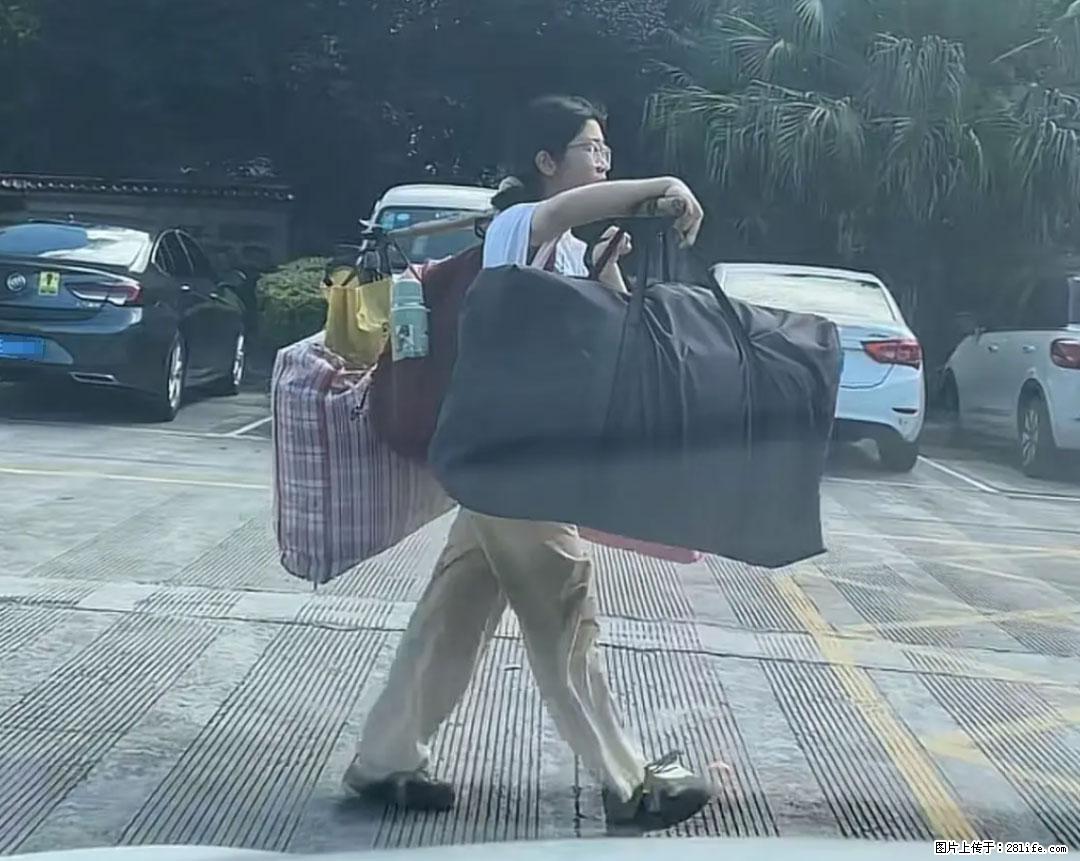 全网追的“扁担女孩”,找了一份暑假工,时薪12元 - 新余生活资讯 - 新余28生活网 xinyu.28life.com