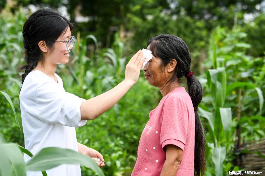 全网追的“扁担女孩”,找了一份暑假工,时薪12元 - 新余生活资讯 - 新余28生活网 xinyu.28life.com